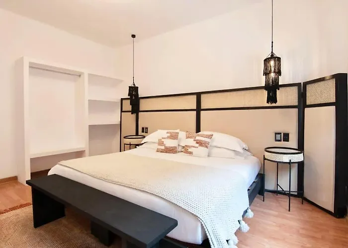 Breathtaking House With Patio In Roma Norte México DF